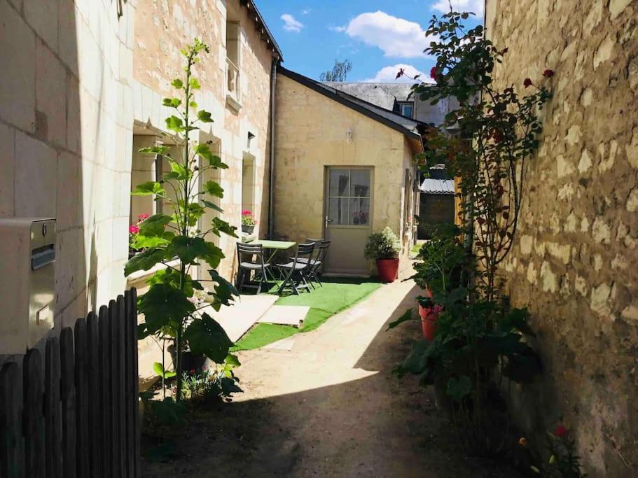 Logement Neuf Et Cosy Proche Centre Ville Chinon Eksteriør bilde